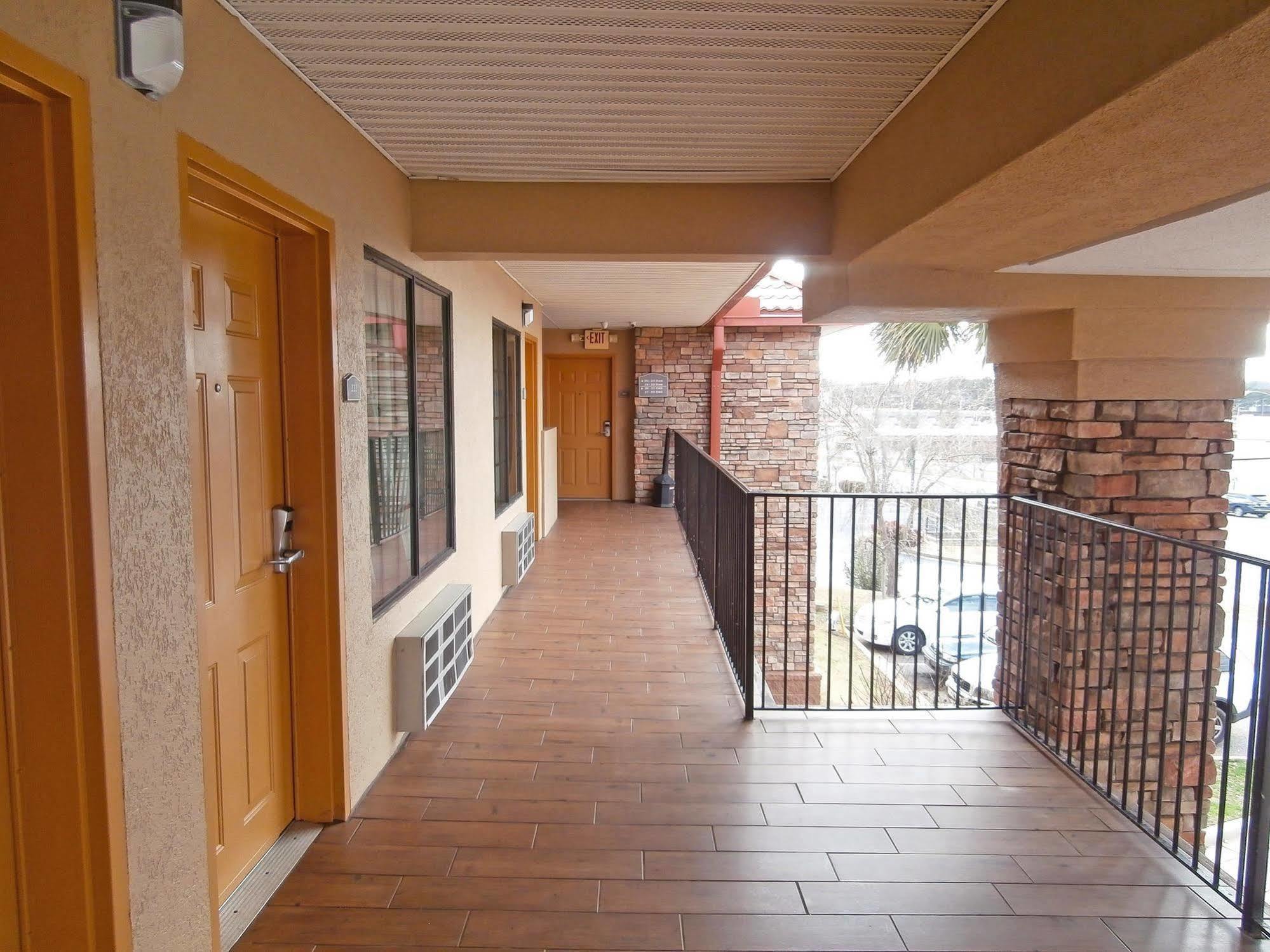 Americas Best Value Inn & Suites-Griffin Exterior foto
