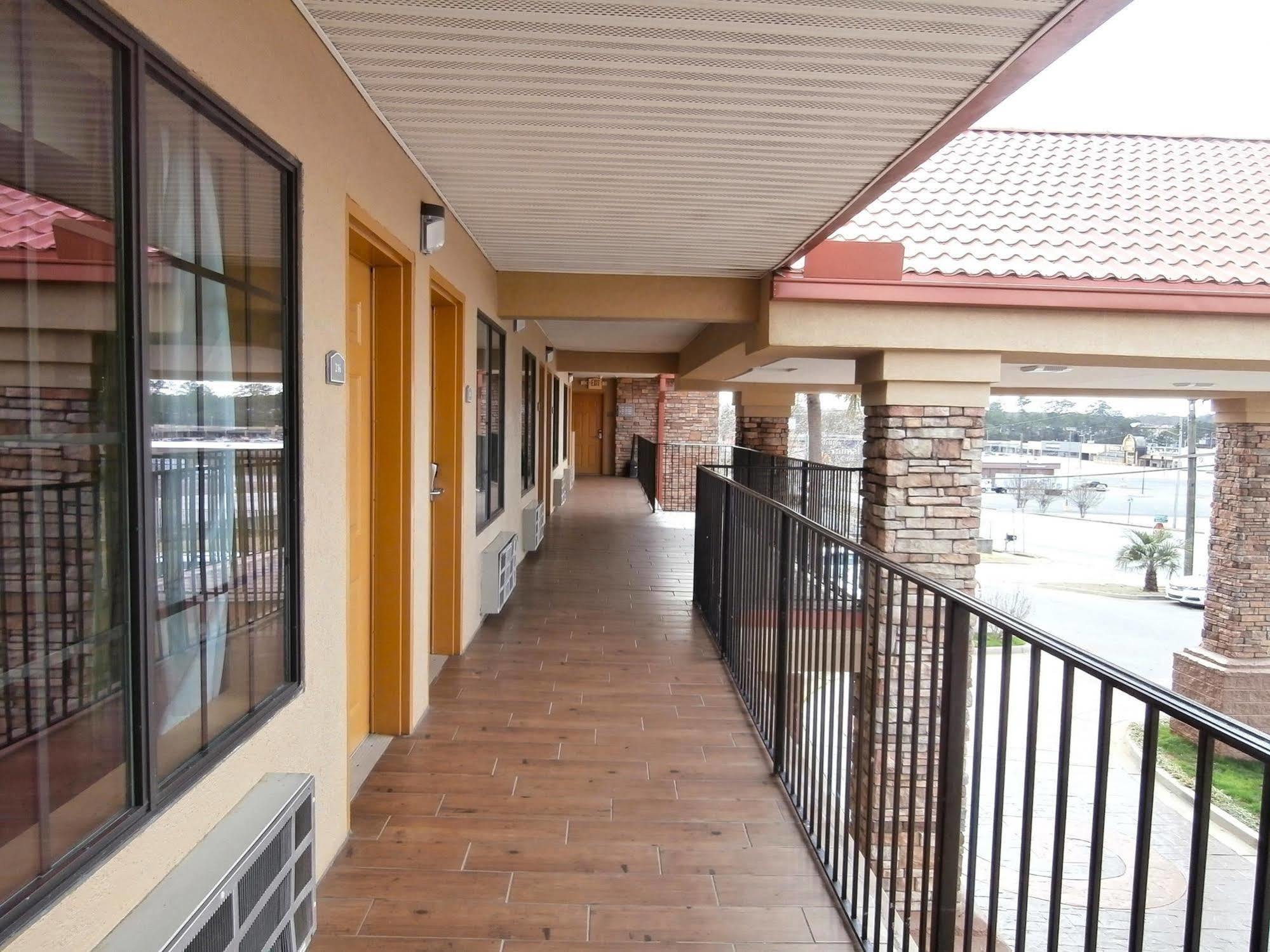 Americas Best Value Inn & Suites-Griffin Exterior foto