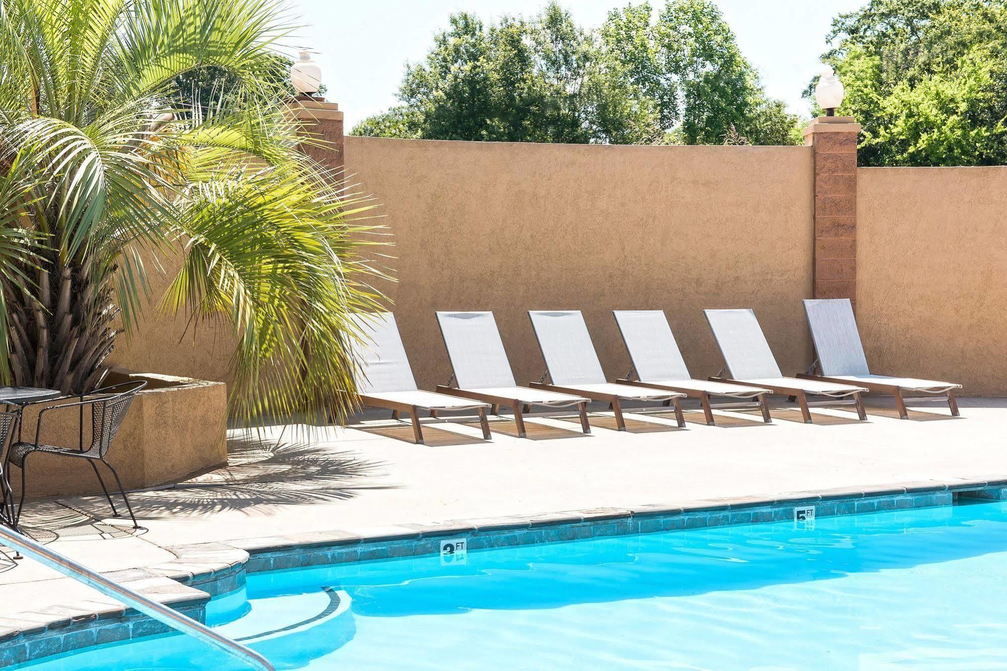 Americas Best Value Inn & Suites-Griffin Exterior foto
